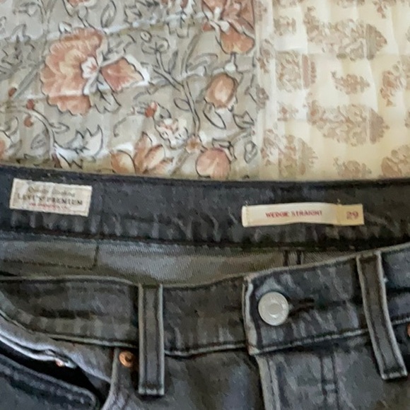 Levis Premium Wedgie Straight Break a Leg Jeans Womens Size 29 Gray Denim - Picture 5 of 7